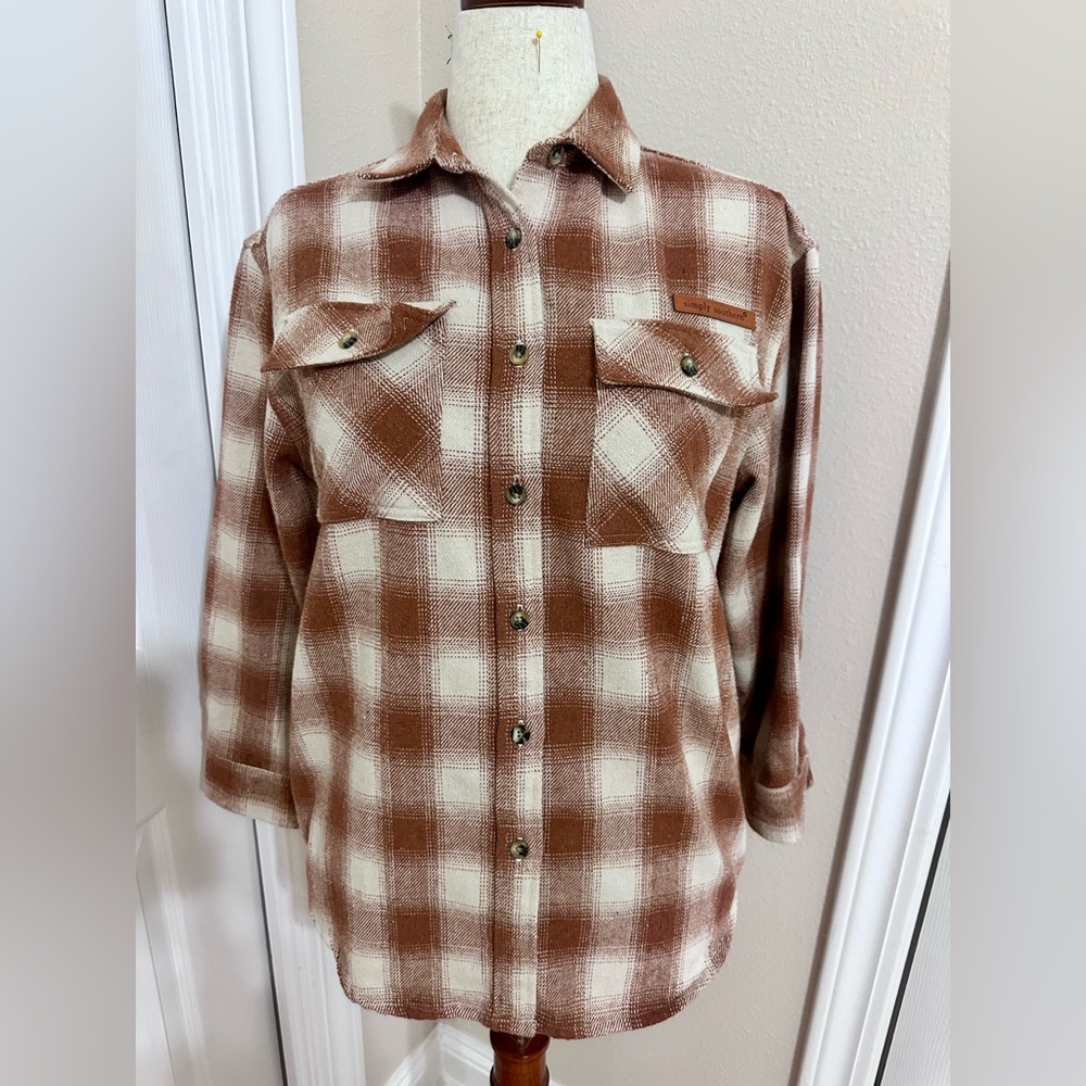 Simply Southern sz S 
rust/creme plaid sh/jacket